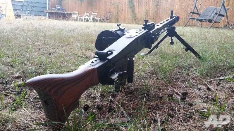 S&T MG42