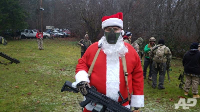 SantasWar-13_2018